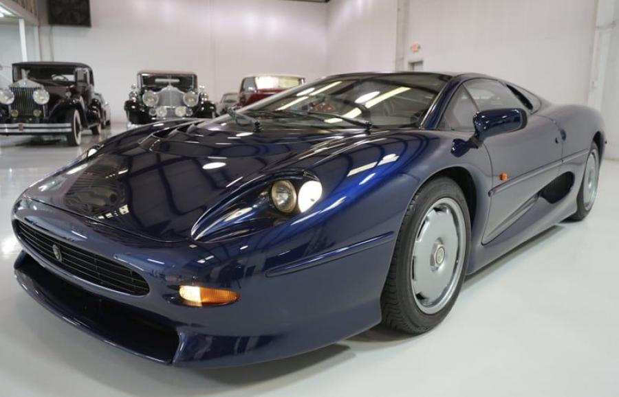  Jaguar XJ220 1994 года  (фото 15 из 55)